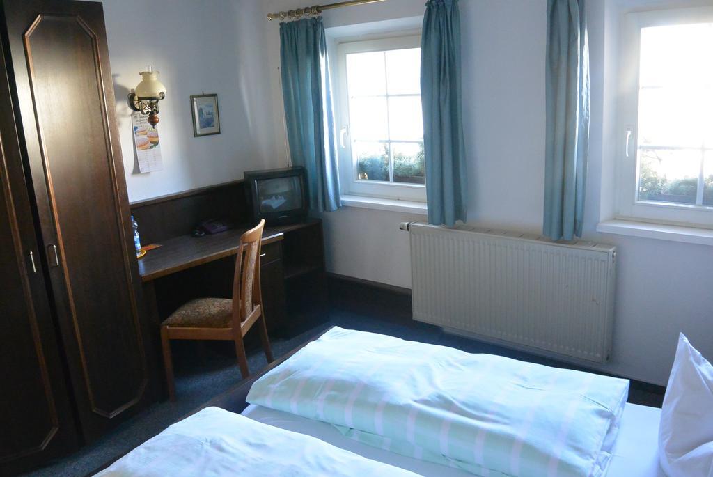 Naumann'S Hotel & Restaurant Burgstadt Room photo